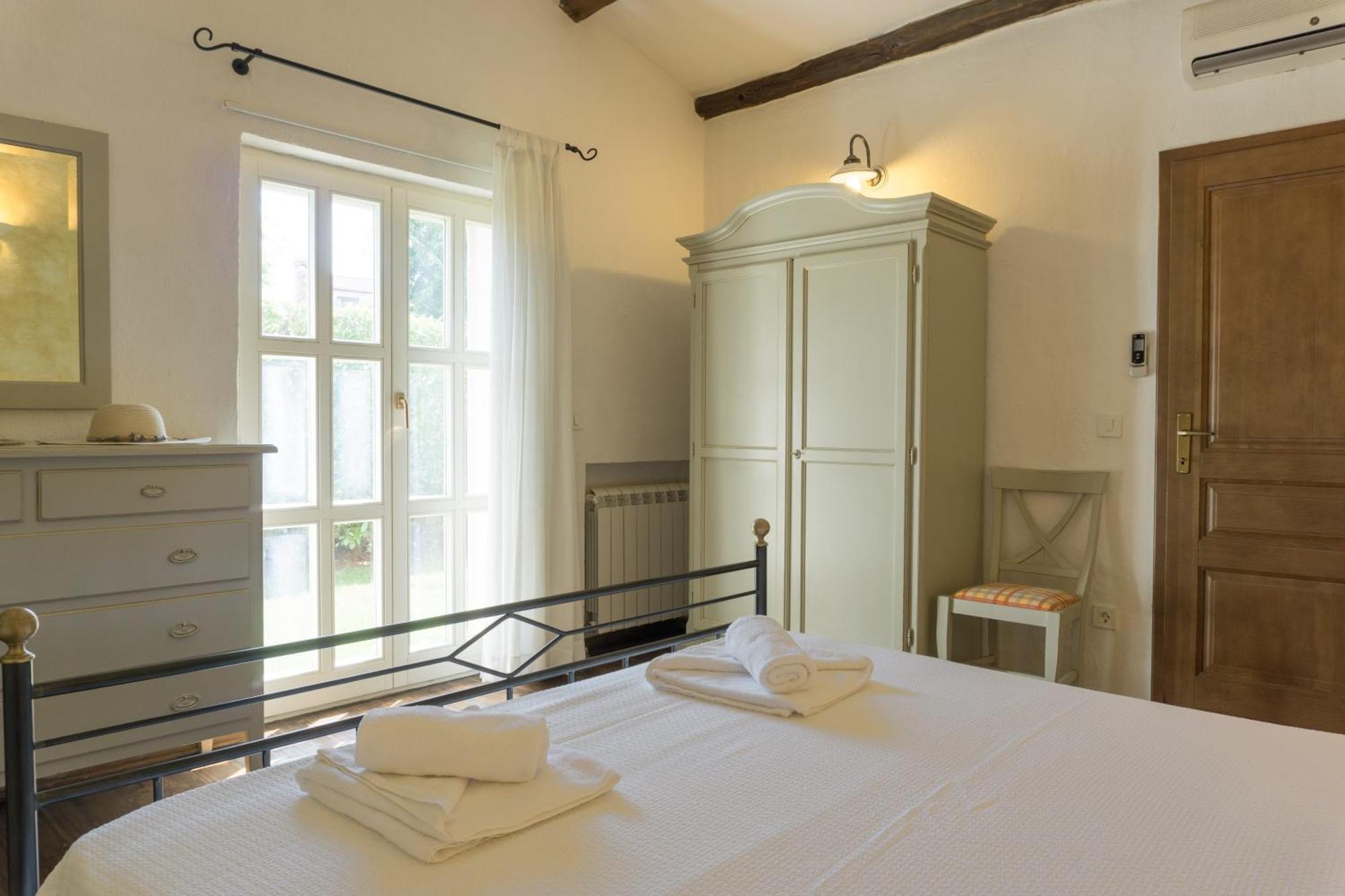 Villa Melissa - Istrisches Steinhaus Mit Pool In Guter Lage Sveti Lovrec Pazenaticki Екстер'єр фото